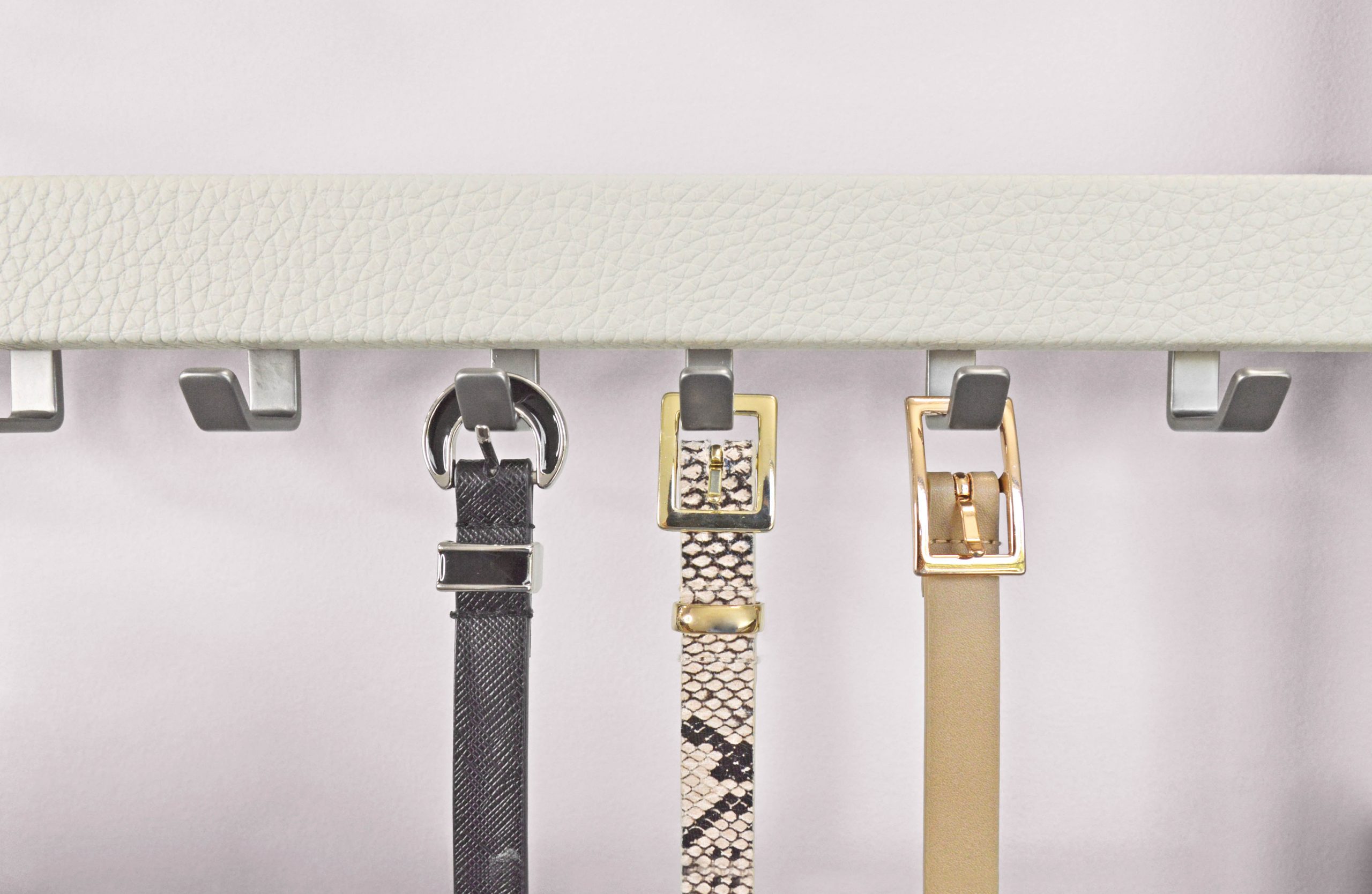 TAGHardware_SG-OYS_SYMPHONY_TripleHook_withBelts